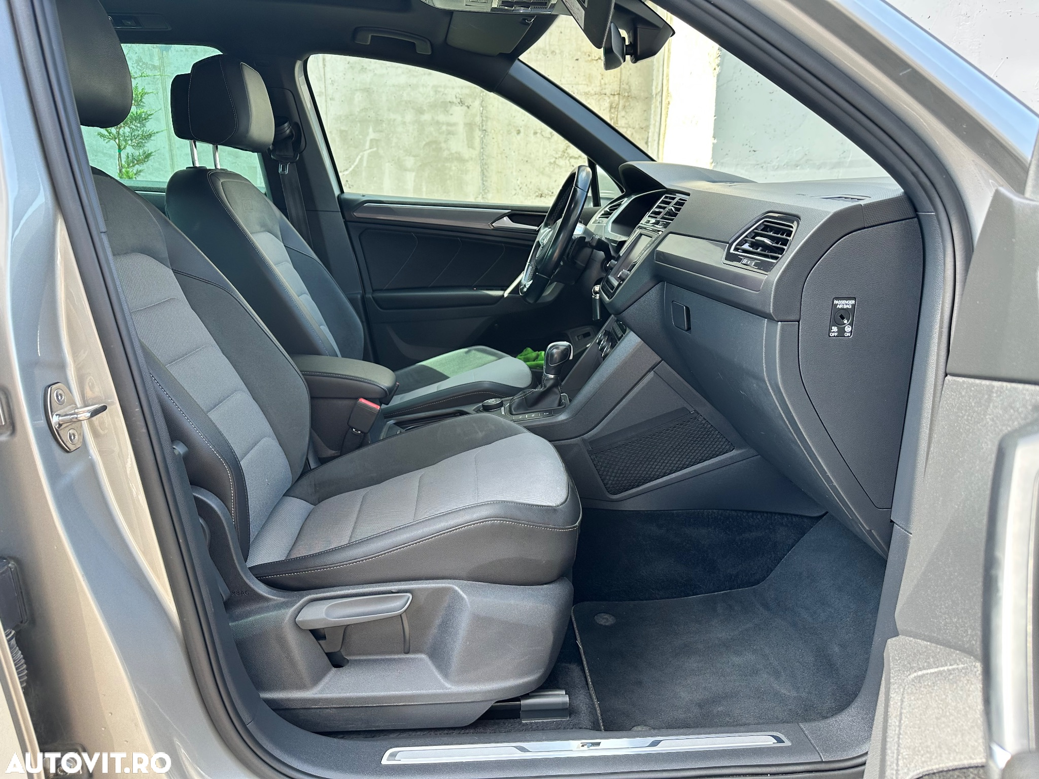 Volkswagen Tiguan 2.0 TDI SCR 4MOTION DSG R-Line - 11