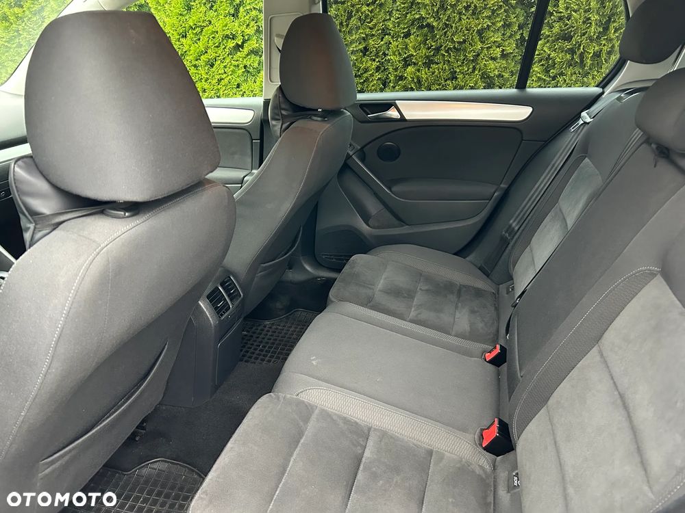 Volkswagen Golf VI 2.0 TDI Highline DSG - 14