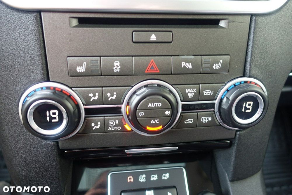 Land Rover Discovery - 30