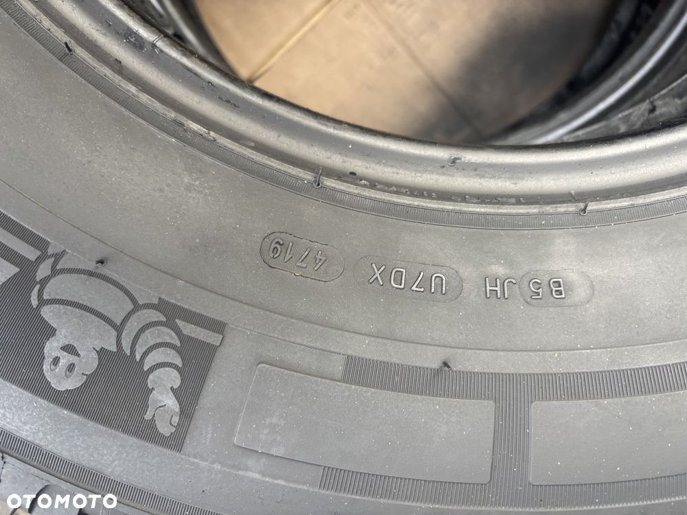2x michelin Agilis camping 225/75 r16C z konca 2019 roku 7mm - 2
