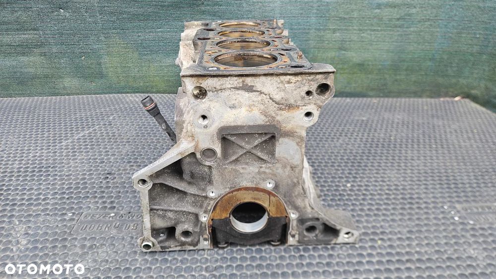 Blok 06D103023 BBBBB Dół Silnik Cylindry Panewki Mocowanie Wału 2.0 FSI AWA Audi A4 B6 B7 VW - 26