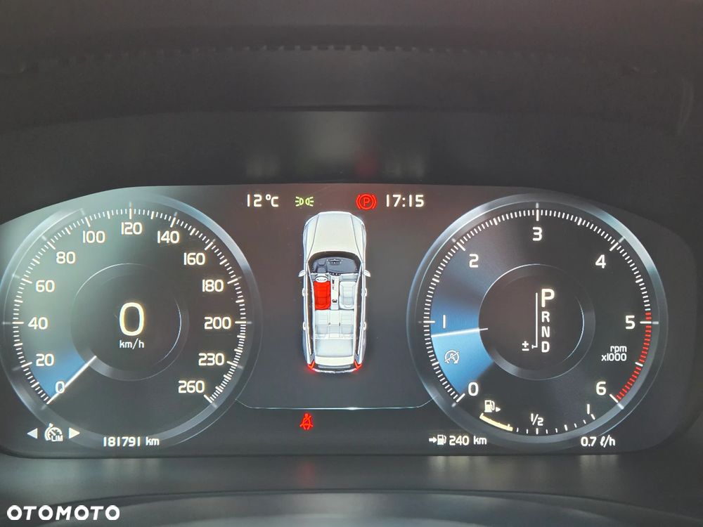 Volvo V60 D3 Momentum Pro - 21