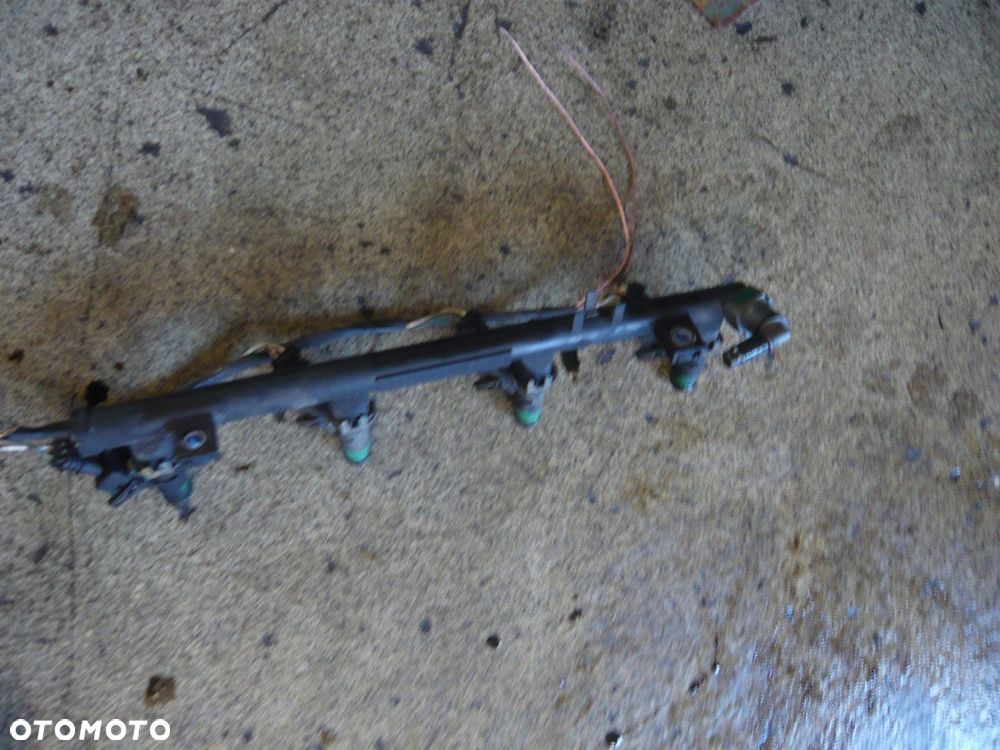 Listwa Wtryskowa 8200601367 Renault Laguna II - 1