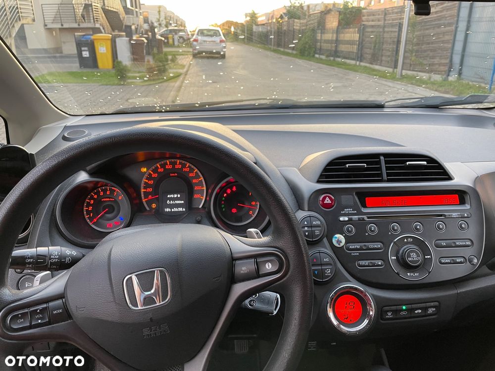 Honda Jazz 1.4 Elegance CVT - 12