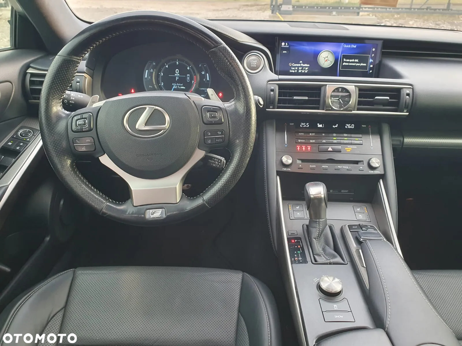 Lexus IS 200t / 300 F Sport - 11