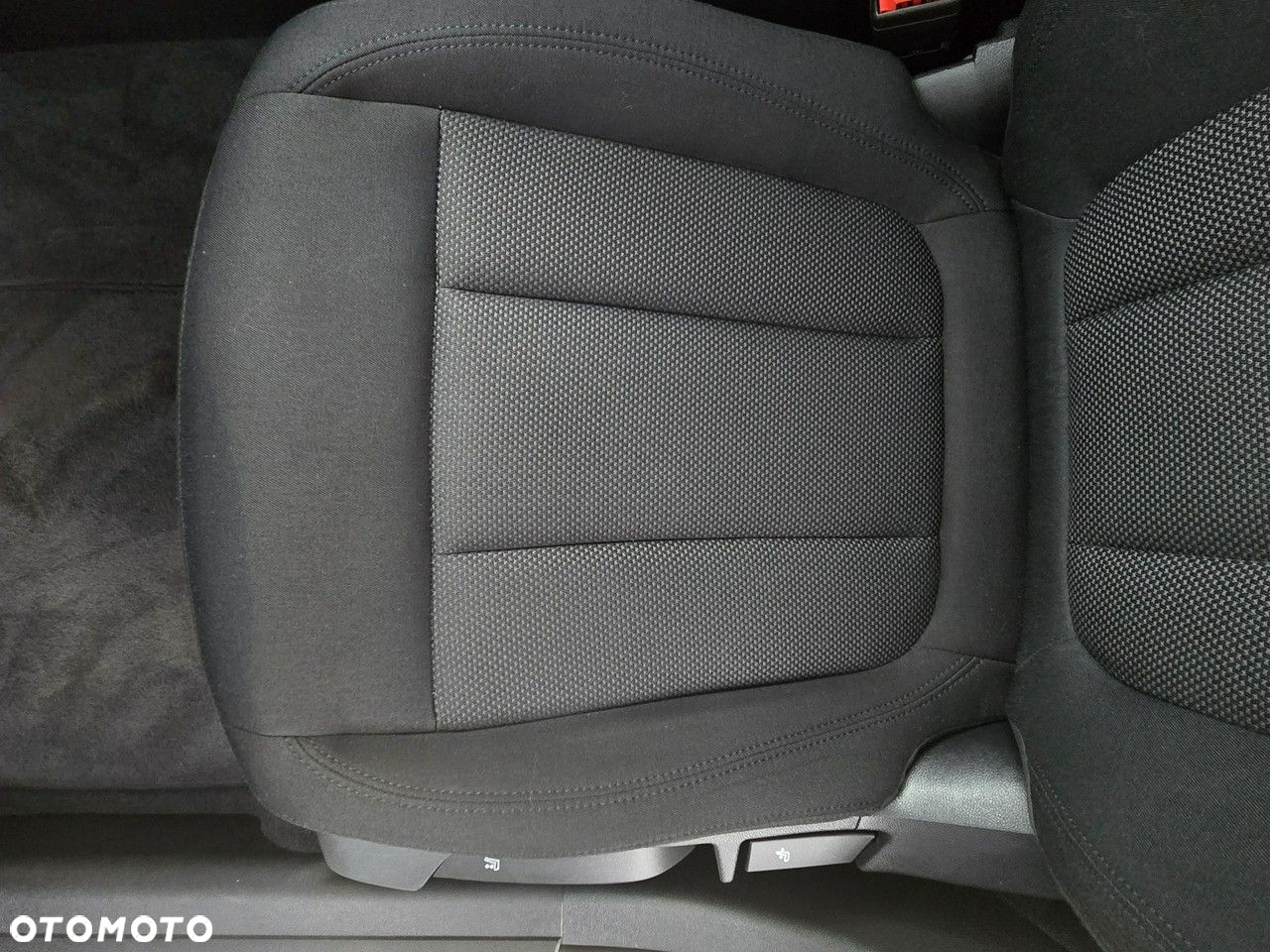 BMW Seria 3 318d Luxury Line - 22