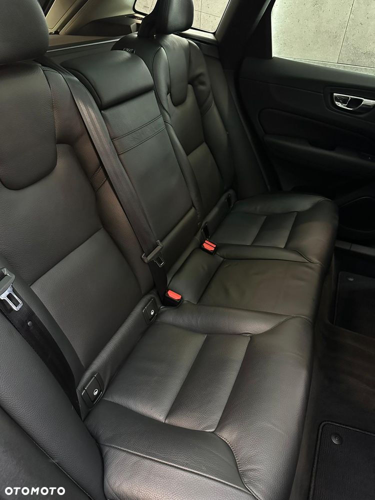 Volvo XC 60 T6 AWD Geartronic Momentum - 13