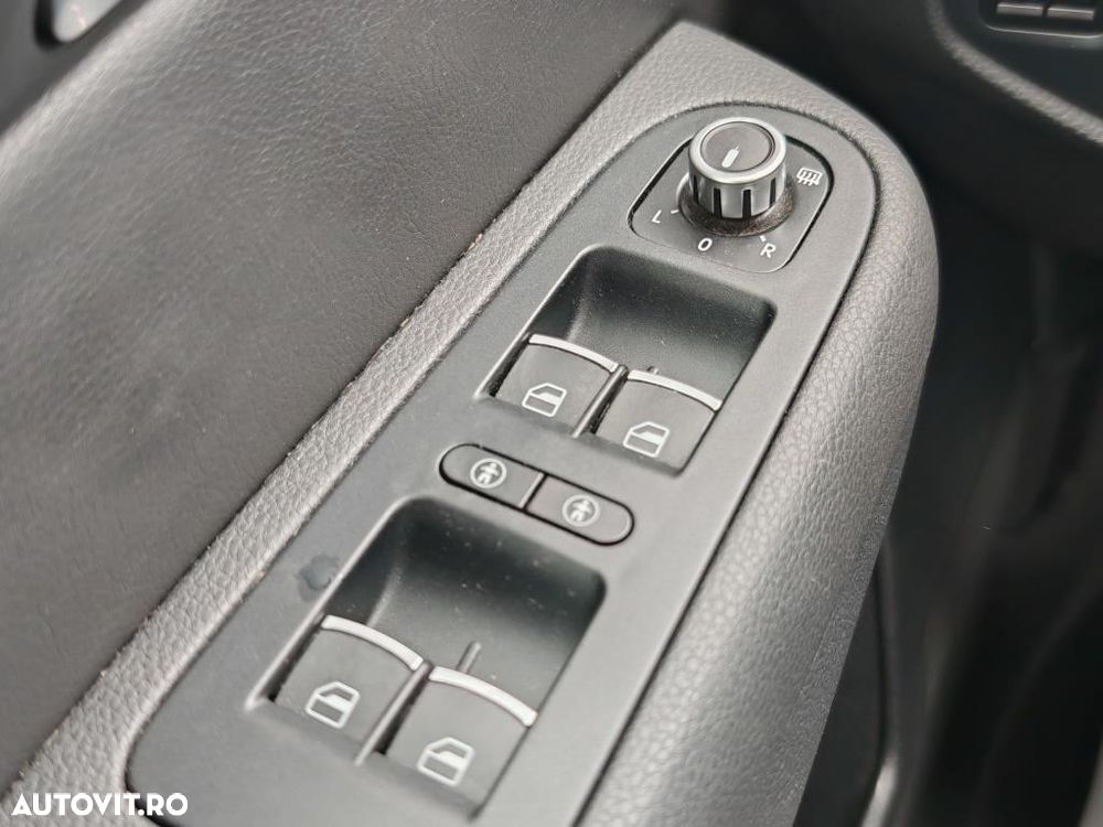 Volkswagen Sharan 2.0 TDI DPF Highline - 24