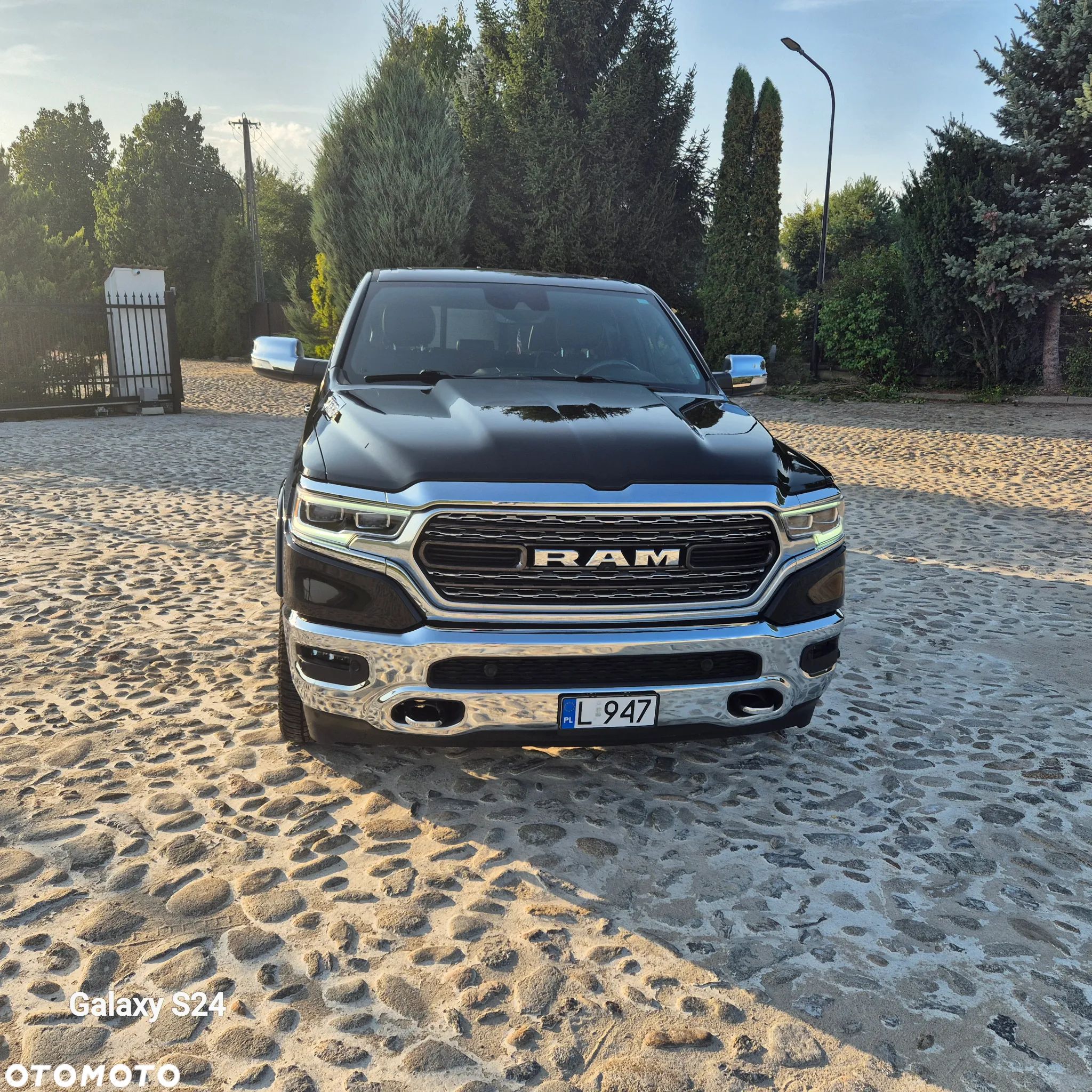 RAM 1500 Crew Cab Limited - 1