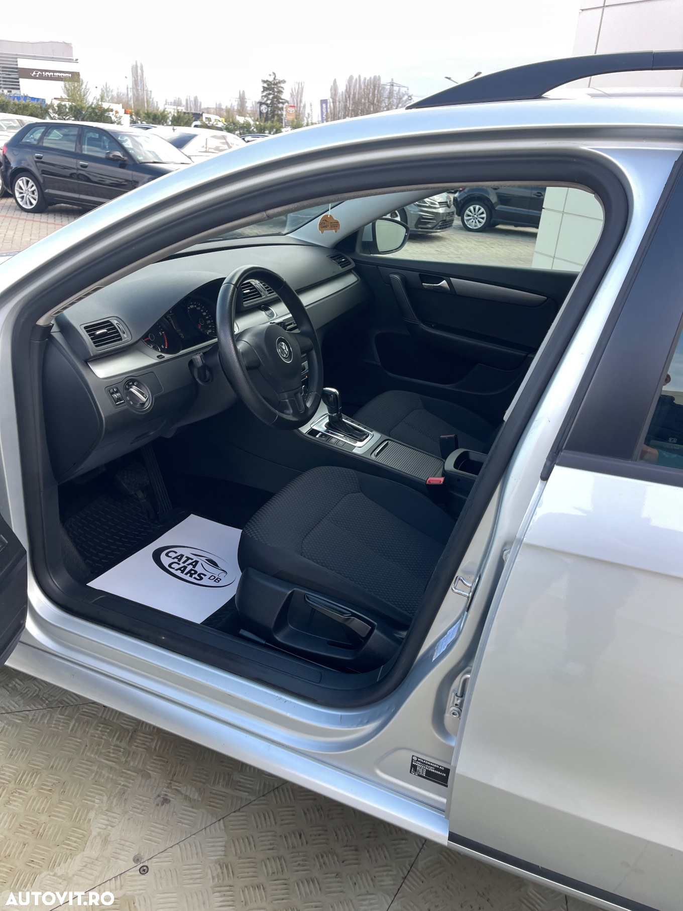 Volkswagen Passat 2.0 TDI BlueMotion Tehnology DSG Trendline - 30