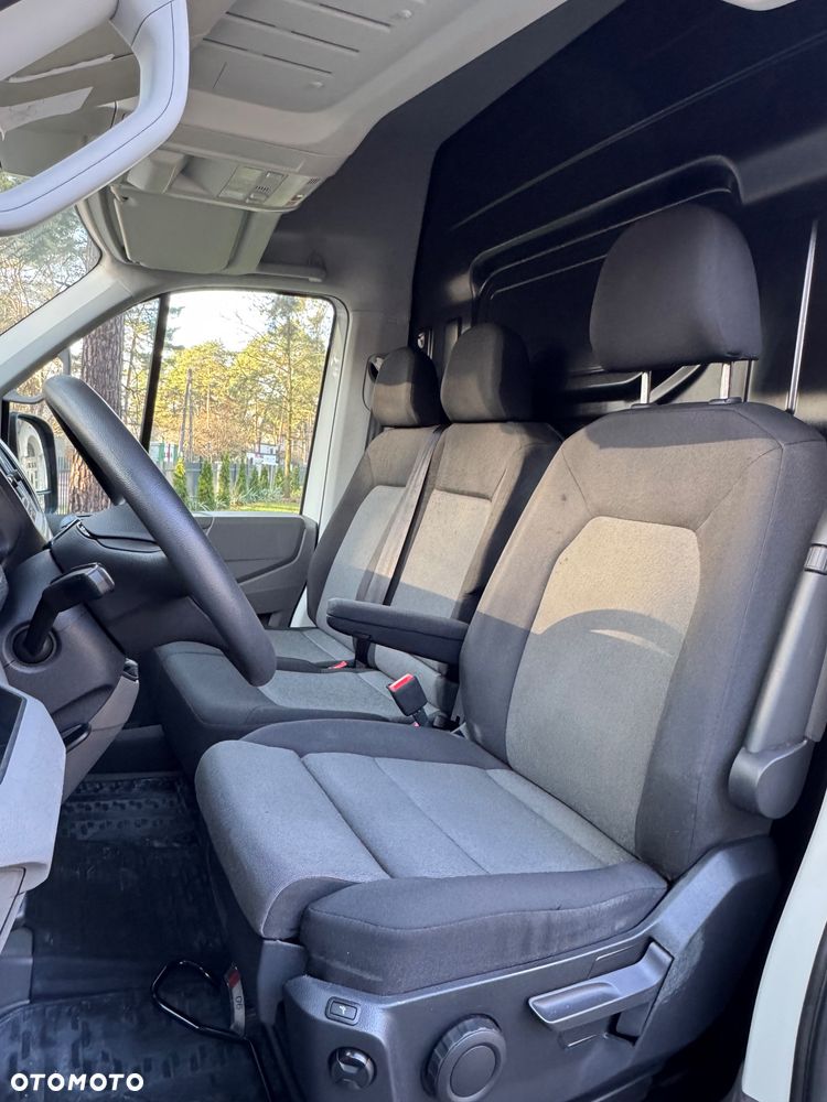 Volkswagen Crafter - 13