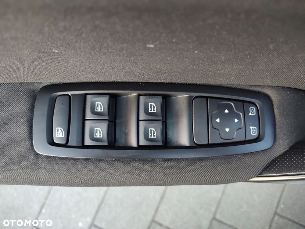 Renault Megane 1.5 Blue dCi Limited - 11