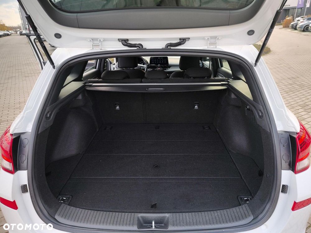 Hyundai i30 1.5 T-GDI 48V Smart DCT - 28