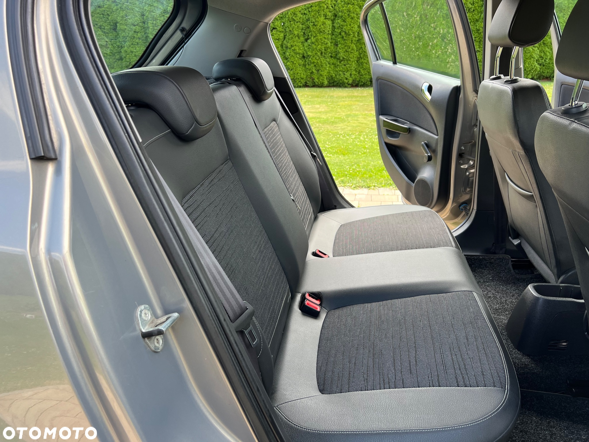 Opel Corsa 1.2 16V Enjoy - 29