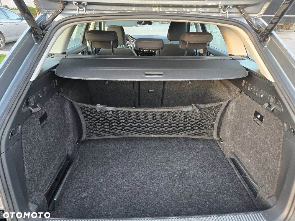 Skoda Superb 2.0 TDI SCR Ambition DSG - 17