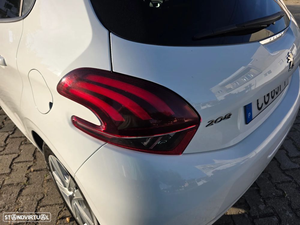 Peugeot 208 82 PureTech Style - 28