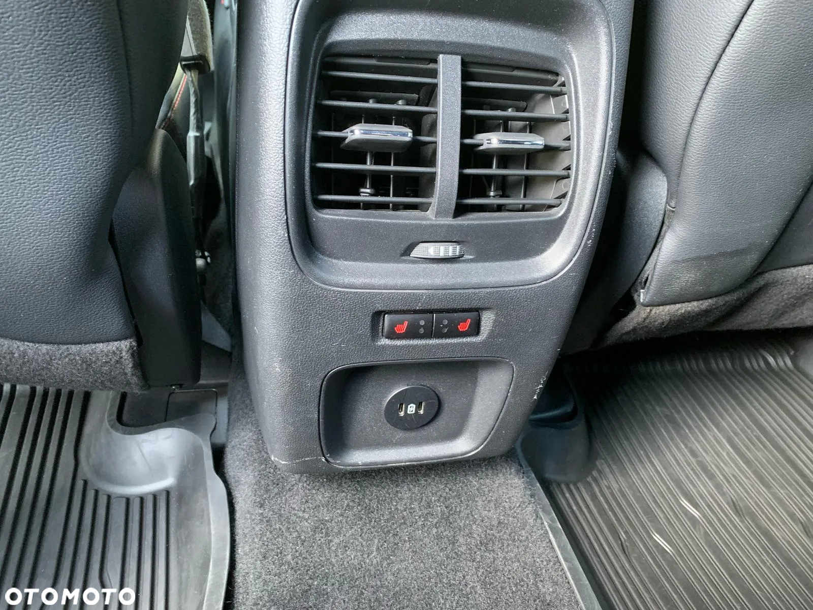 Ford Kuga 2.5P PHEV FWD ST-Line - 17