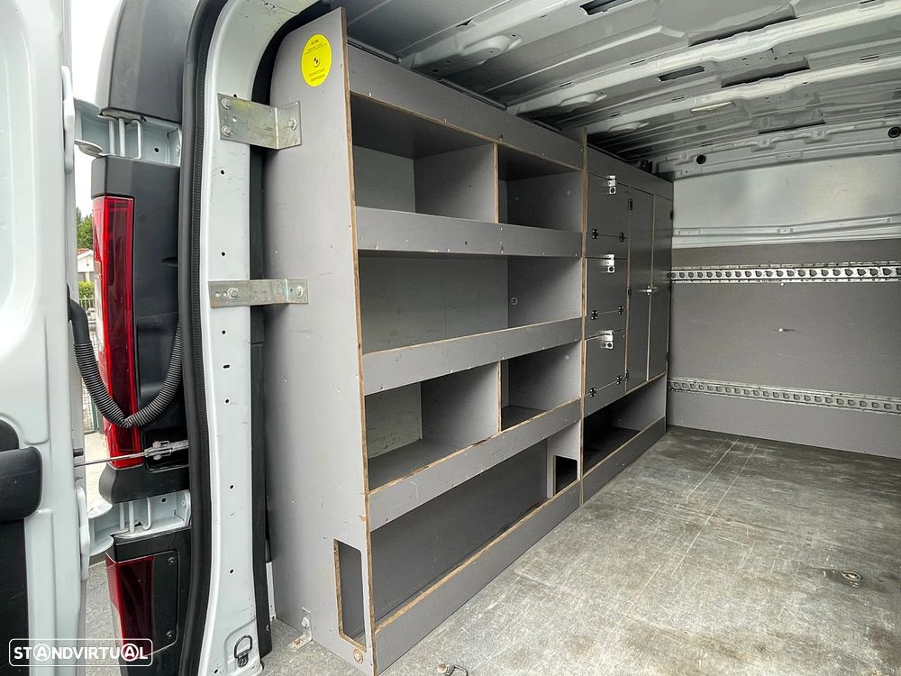 Renault Trafic 2.0 dCi IVA Dedutível - 26
