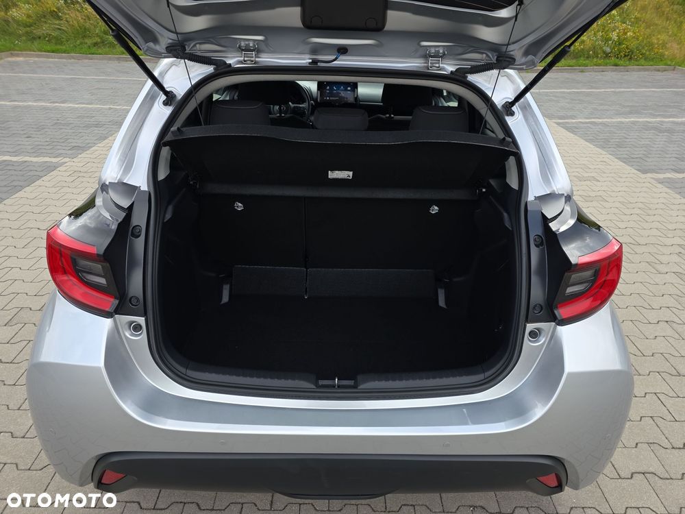 Toyota Yaris Hybrid 1.5 Style - 16