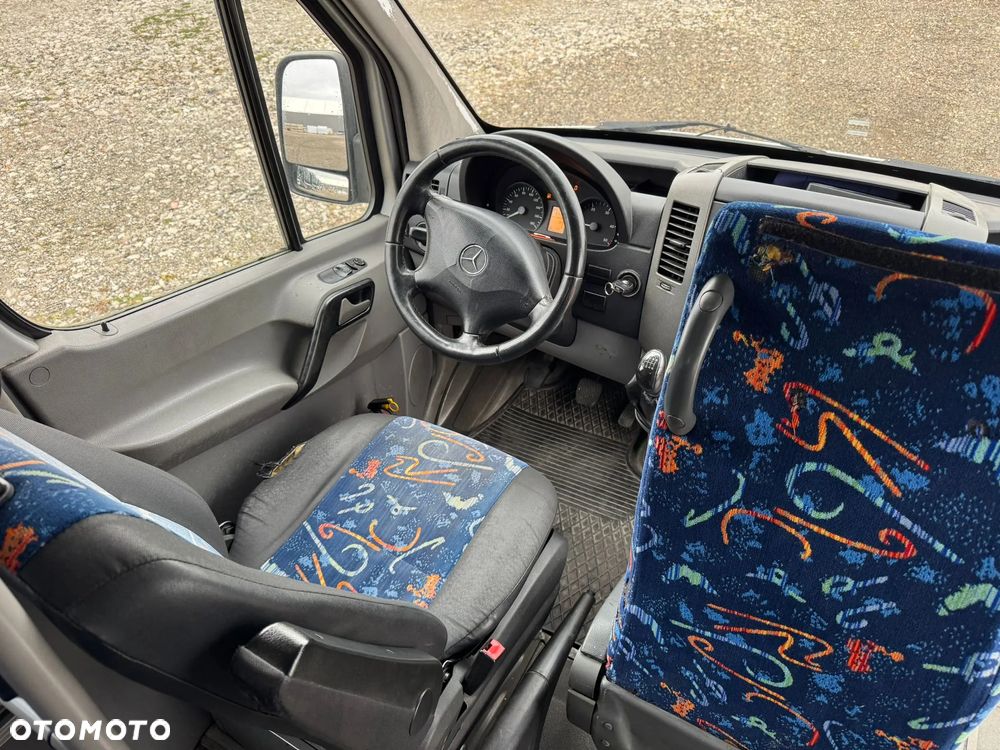 Mercedes-Benz Sprinter 519 - 9
