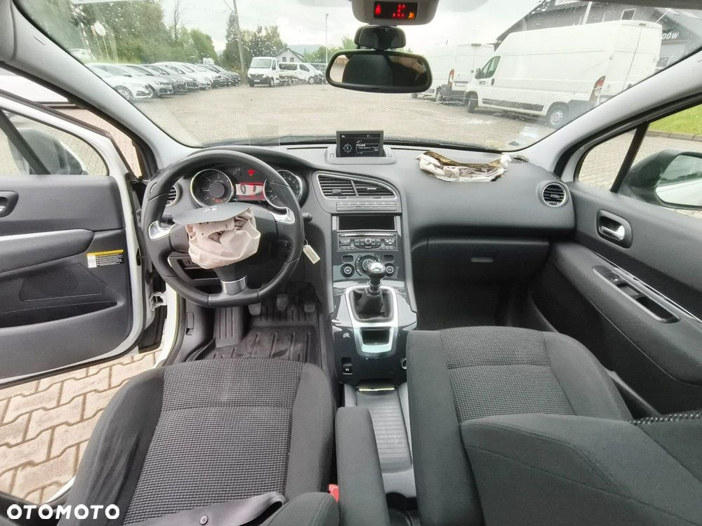Peugeot 5008 - 21
