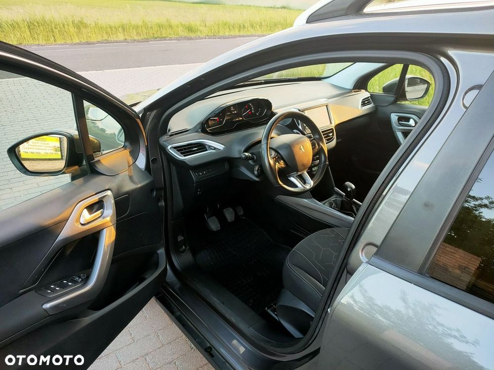 Peugeot 2008 1.6 BlueHDi Style - 9