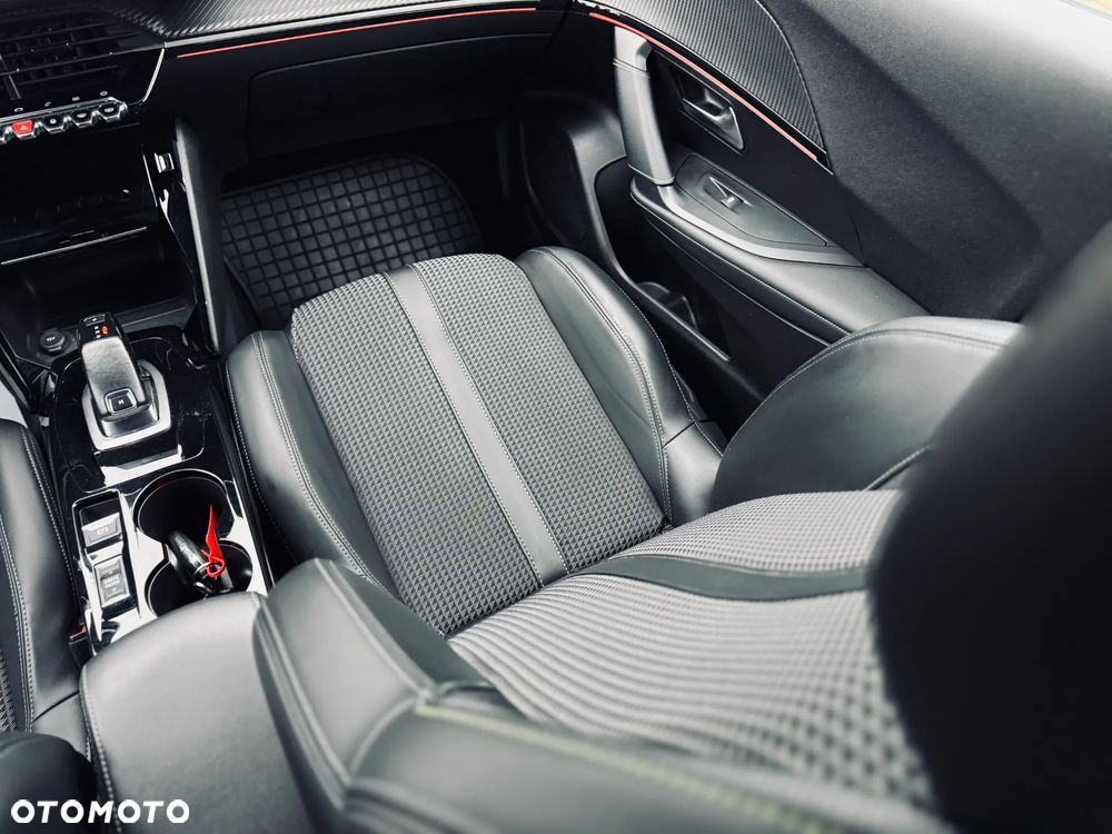 Peugeot 2008 1.5 BlueHDi GT Line S&S EAT8 - 22