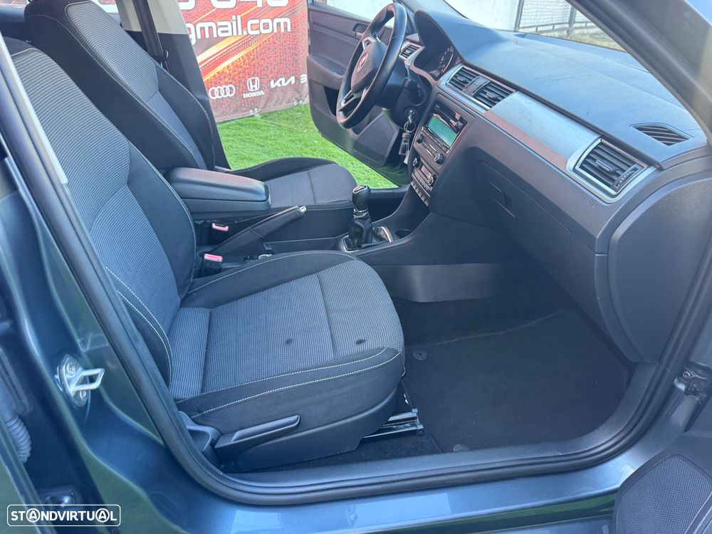 Skoda Rapid Spaceback 1.6 TDi Elegance - 16