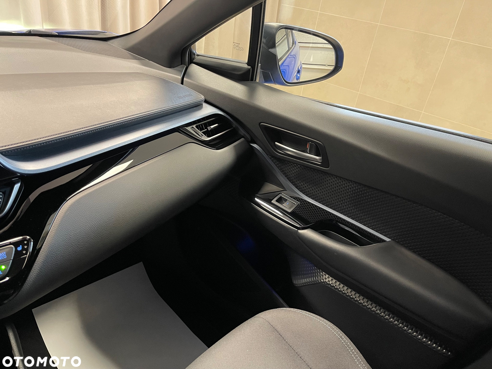 Toyota C-HR 1.8 Hybrid Style - 24