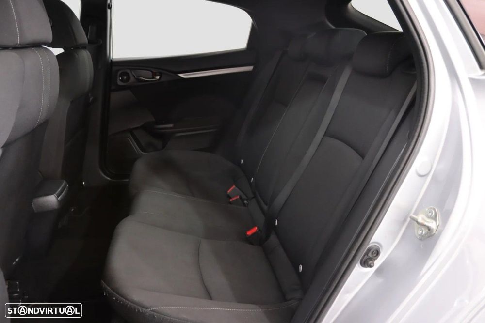 Honda Civic 1.0 i-VTEC Elegance CVT - 17
