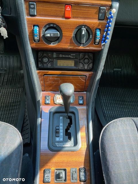 Mercedes-Benz W124 (1984-1993) - 22