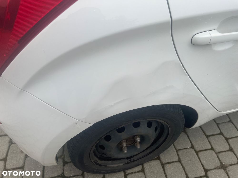 Hyundai i20 1.2 Trend - 13