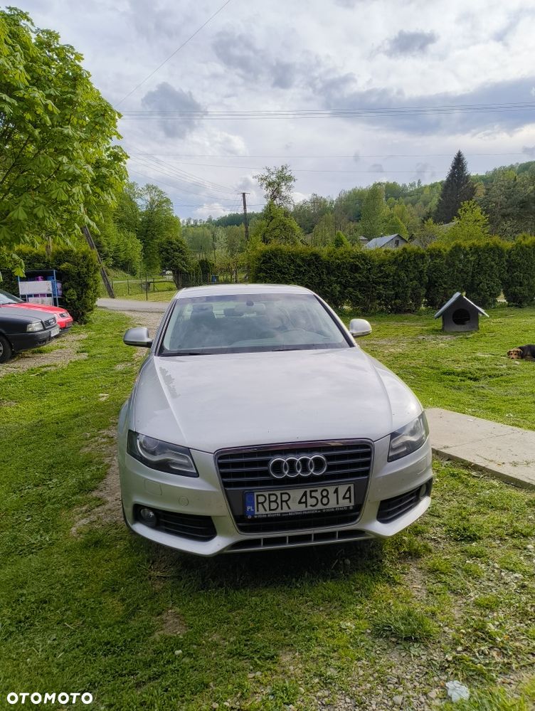Audi A4 Limousine - 1