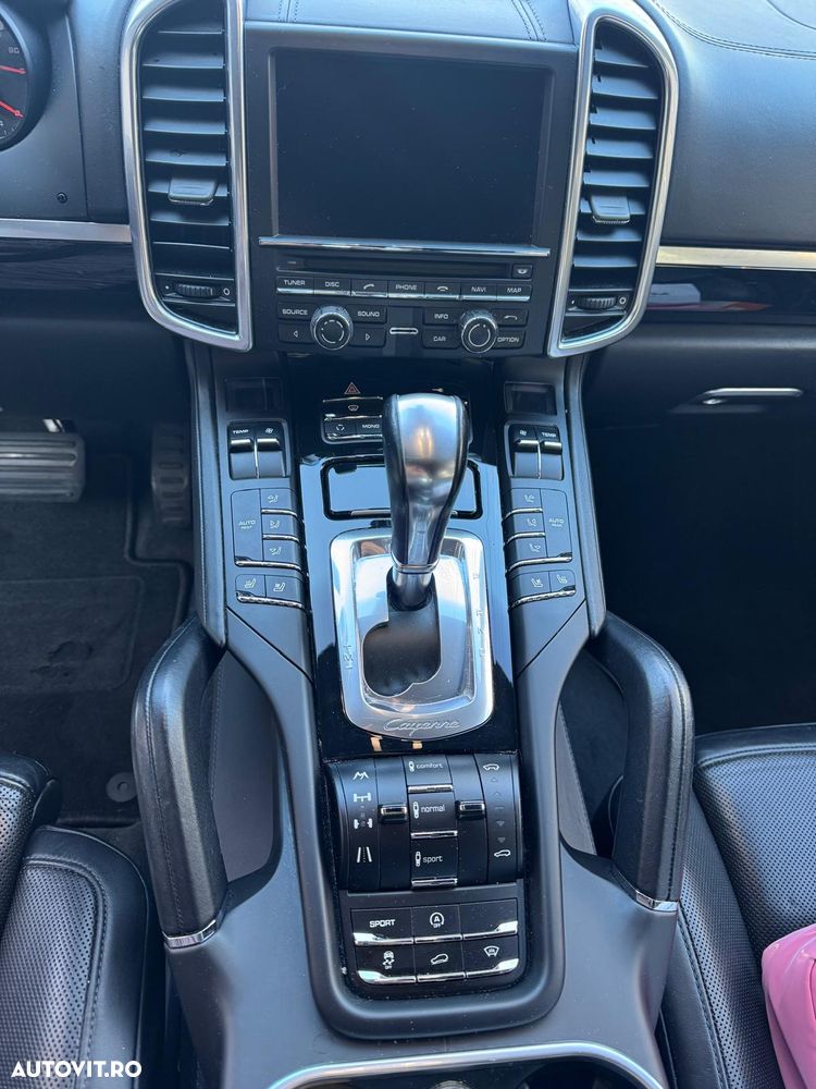 Porsche Cayenne Tiptronic S - 8