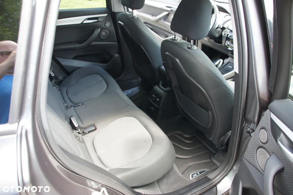 BMW X1 xDrive20d Sport - 33