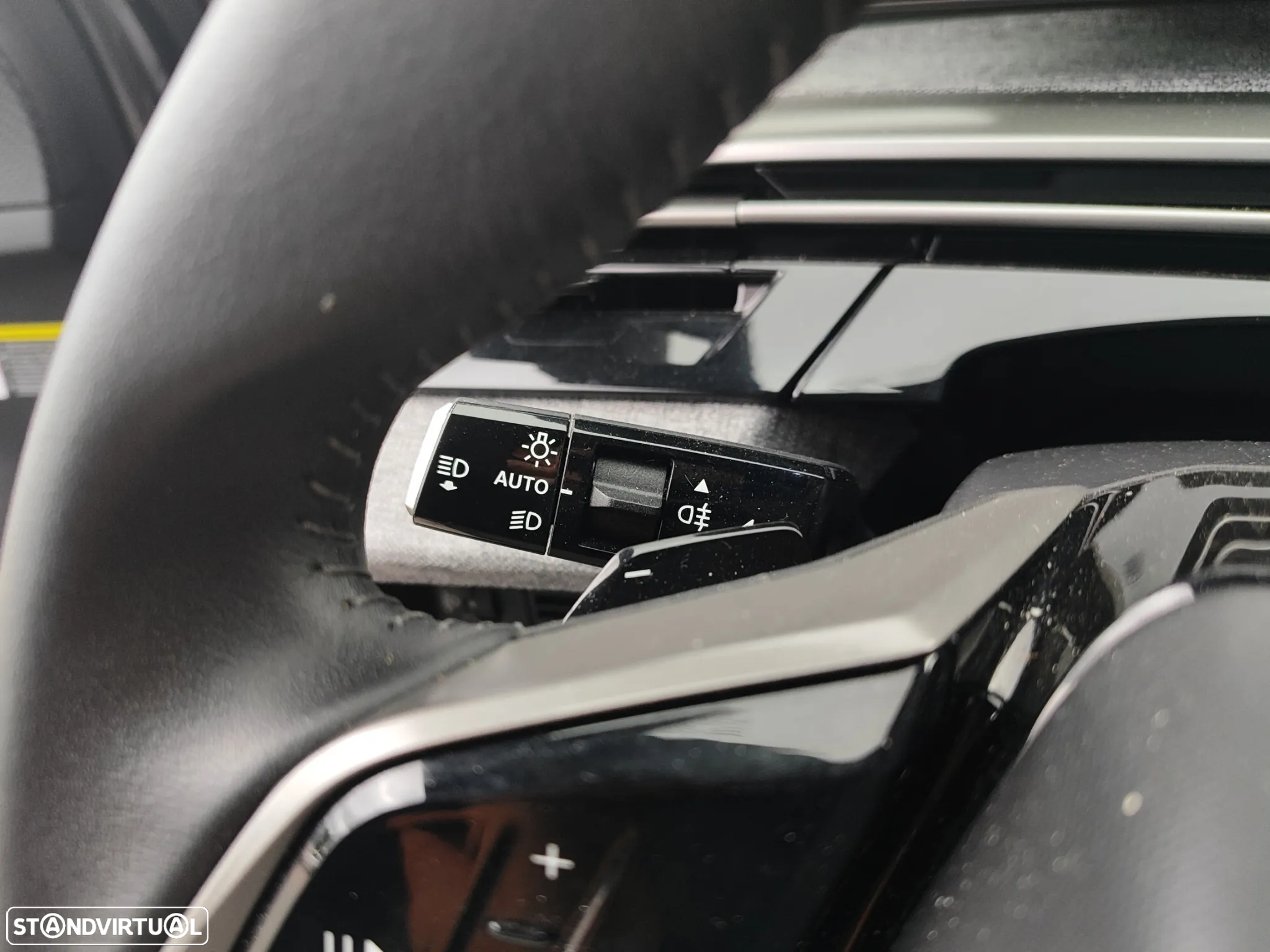 Peugeot 3008 1.2 Hybrid Allure e-DCS6 - 11