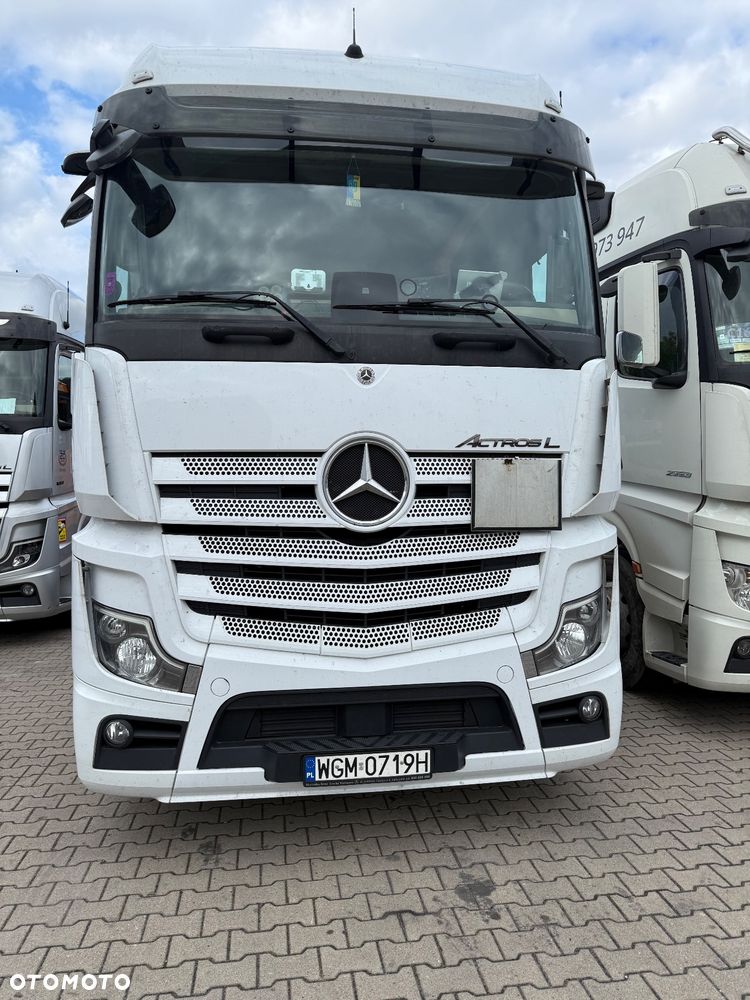 Mercedes-Benz Actros - 2