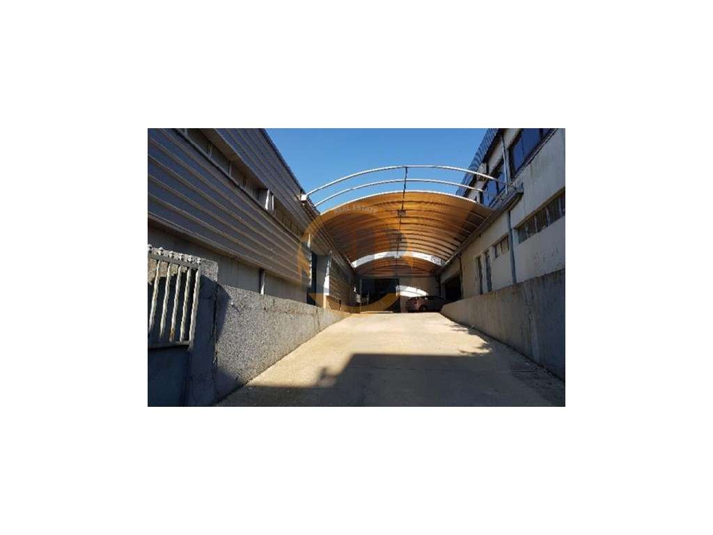 Armazém Industrial Santa Maria da Feira - Grande imagem: 2/3