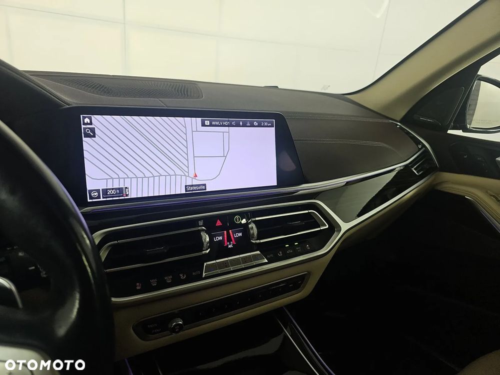 BMW X7 xDrive40i - 10