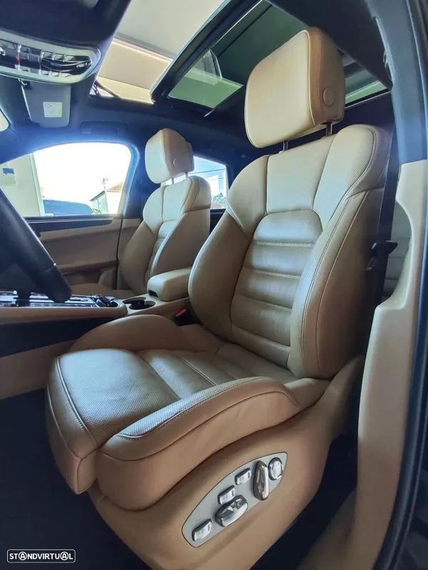 Porsche Macan T - 23