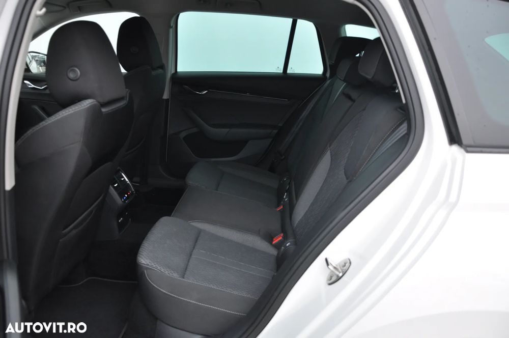 Skoda Octavia Combi 2.0 TDI (Green tec) DSG Style - 27