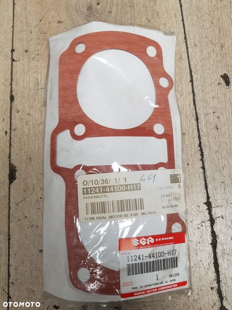 Uszczelka cylindra Suzuki GS 450L 11241-44100-H17 - 2