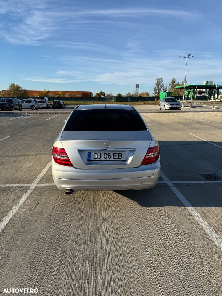 Mercedes-Benz C 220 CDI BlueEFFICIENCY - 4