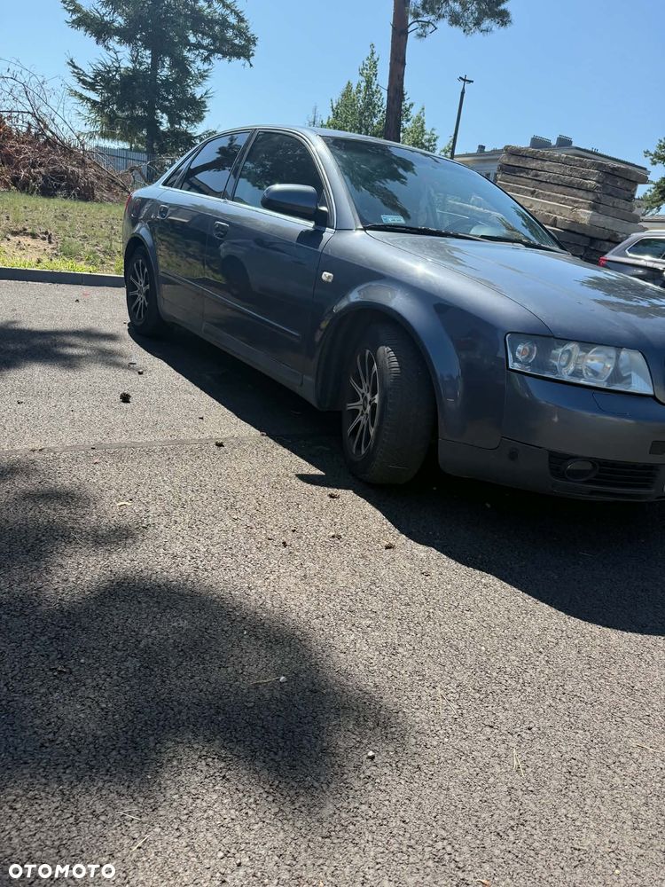 Audi A4 Limousine - 9