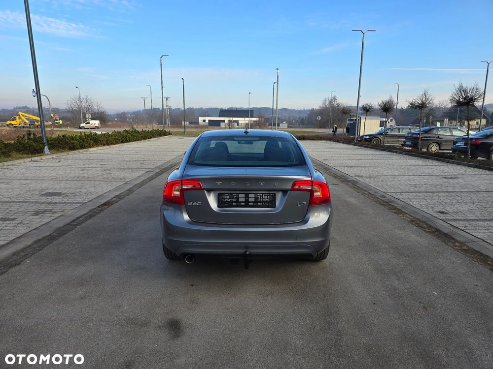Volvo S60 D3 Geartronic RDesign - 21