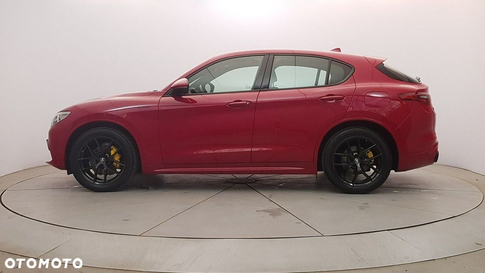 Alfa Romeo Stelvio - 4