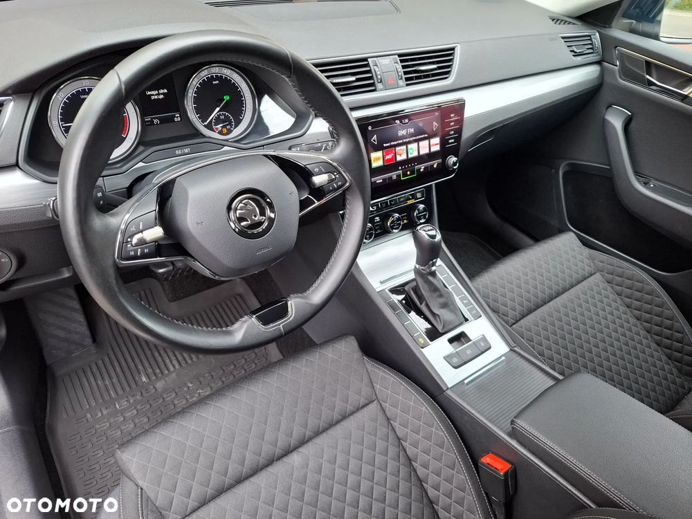 Skoda Superb 2.0 TDI SCR Ambition DSG - 23