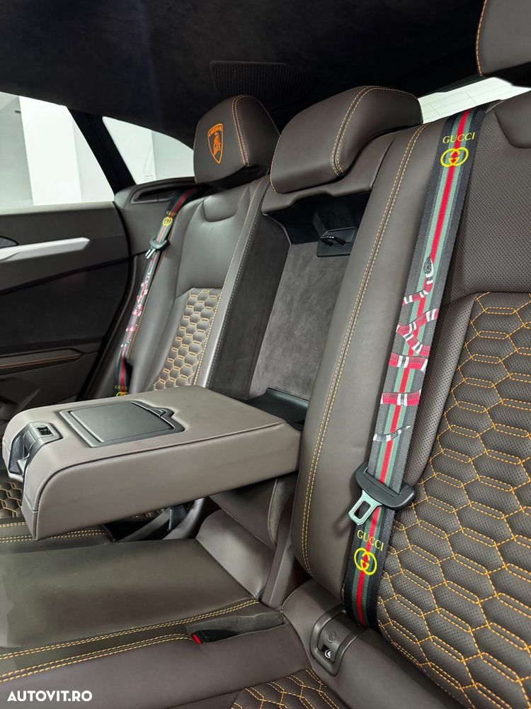 Lamborghini URUS Standard - 35