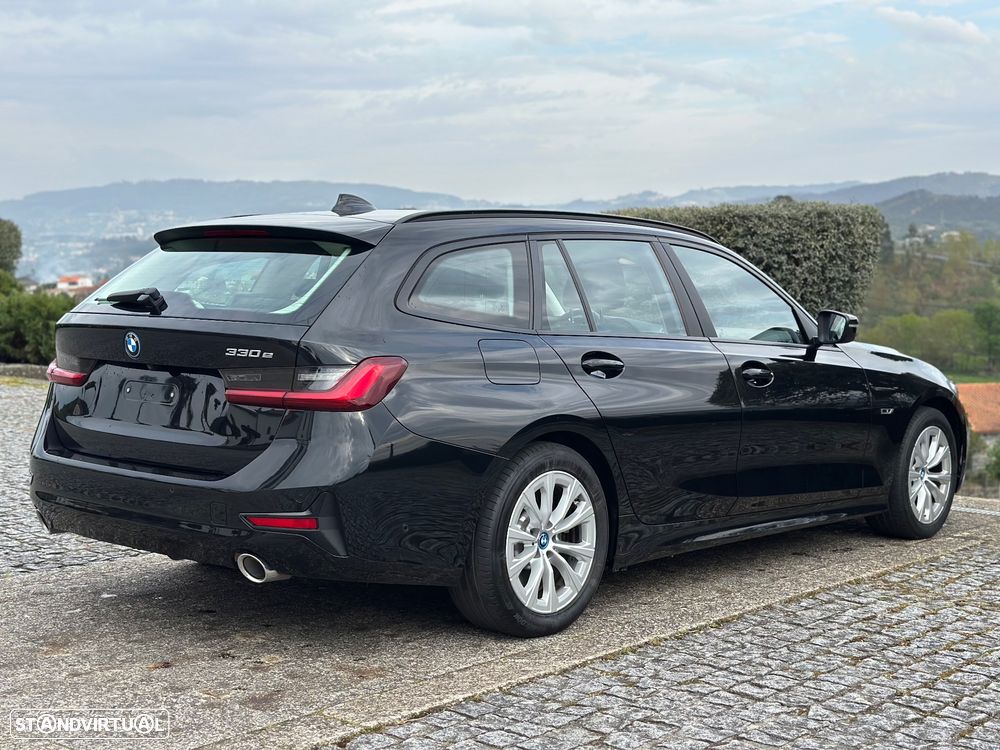 BMW 330 e Aut. Luxury Line - 17