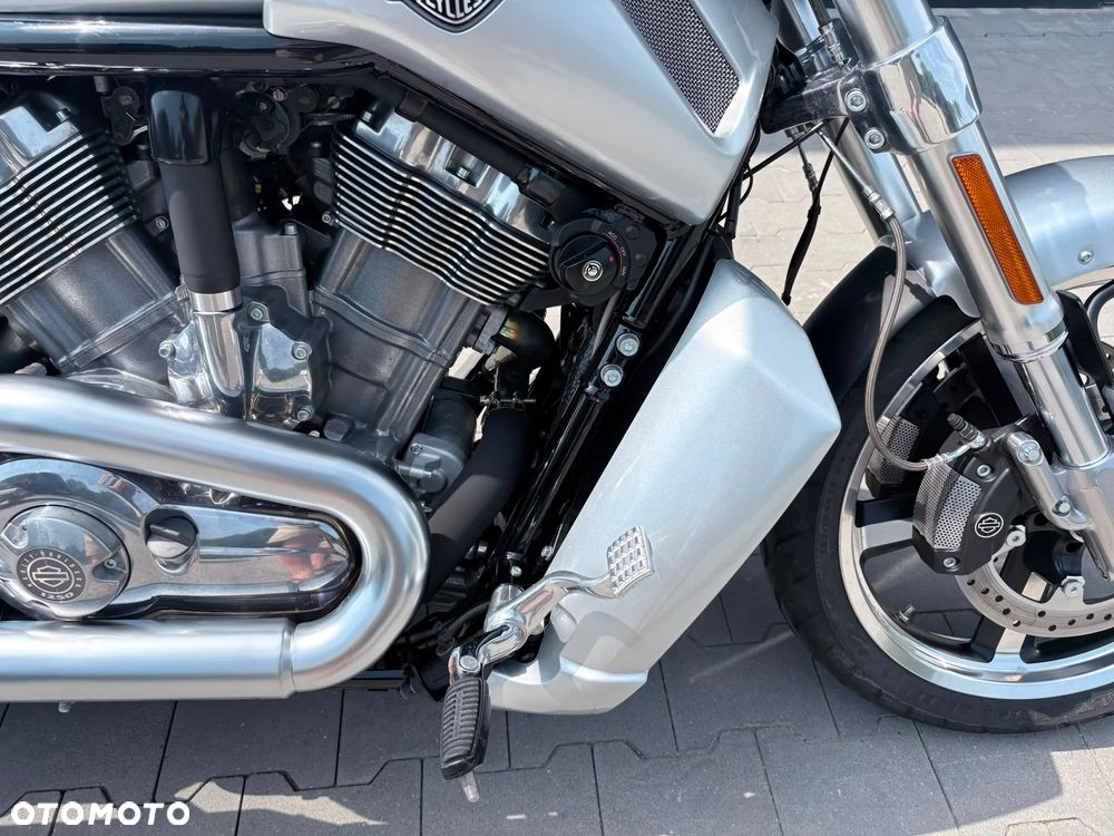 Harley-Davidson V-Rod Muscle - 16